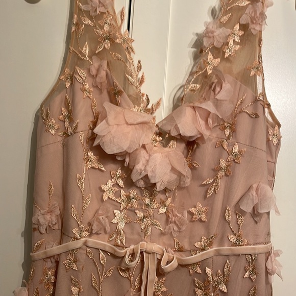 Marchesa Notte 3D flower dress - Picture 11 of 12